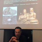 La complessa relazione degli Etruschi con il cielo è stata oggetto del primo intervento di Paolo Colona alla Scuola di Archeoastronomia 2018