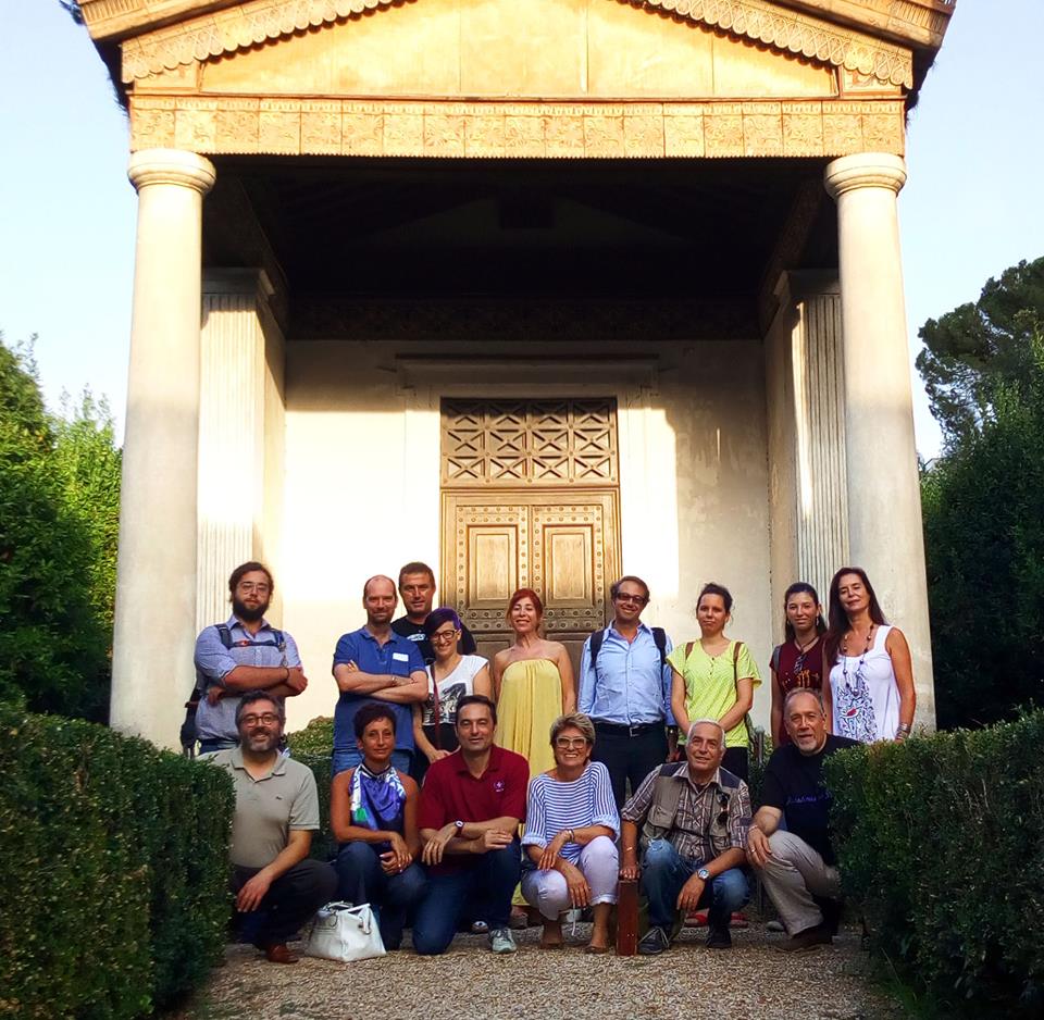 Una foto di gruppo nel Museo Nazionale Etrusco di Villa Giulia durante la Scuola di Archeoastronomia